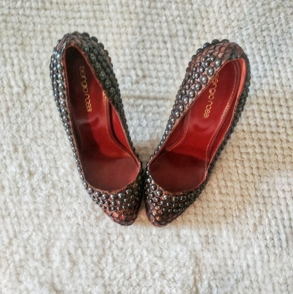 Authentic Sergio Rossi Genevieve Pumps 🔥 - Picture 6 of 8